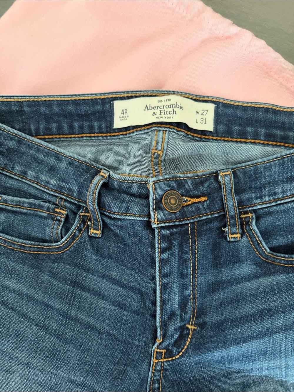 Abercrombie & Fitch Women's Medium Blue High-Rise Jeans
